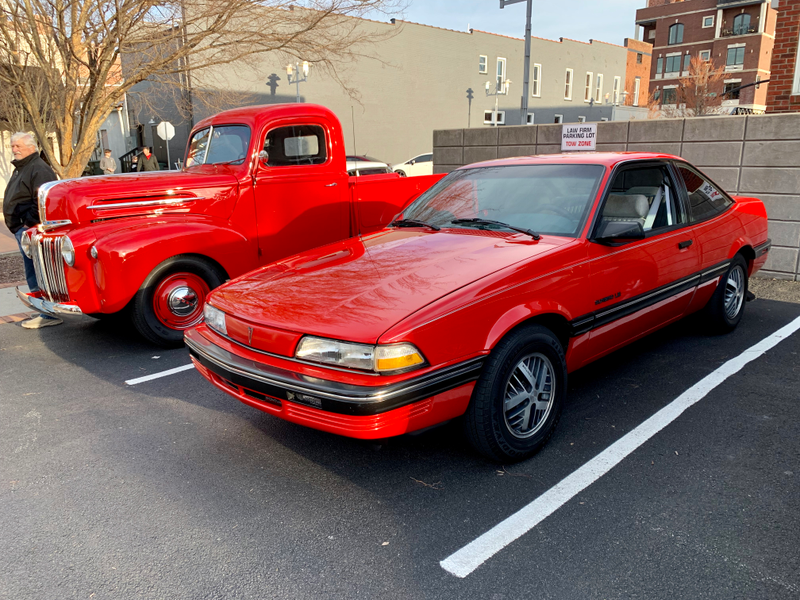 Illustration for article titled A few interesting cars from tonight’s kickoff cruise-in.